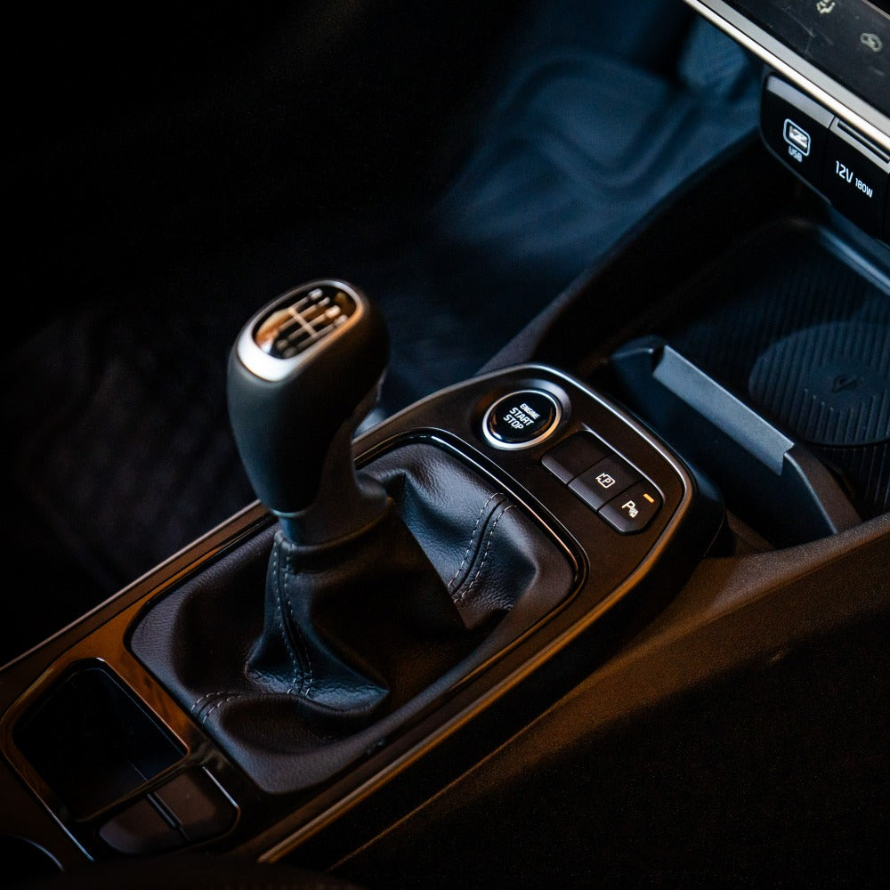 K3 Cross EX 1.6L 6AT - Negro Aurora