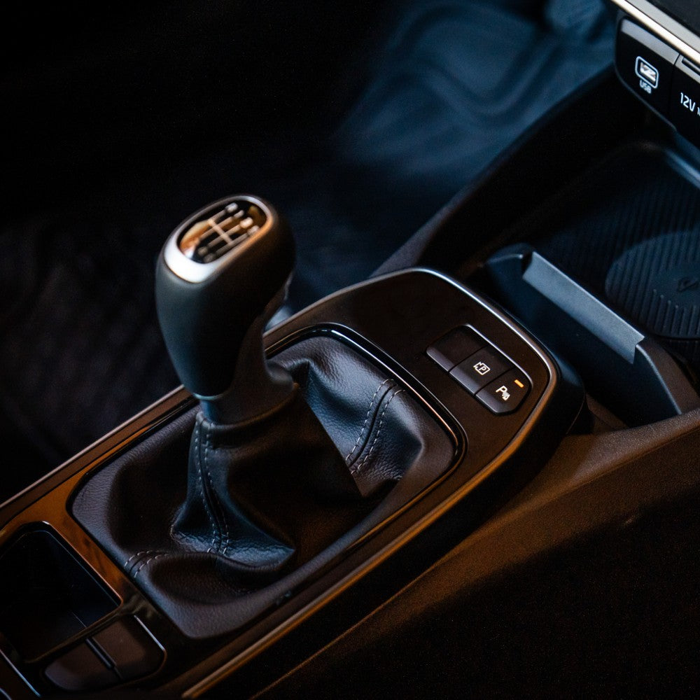 K3 Cross EX 1.6L 6AT - Negro Aurora
